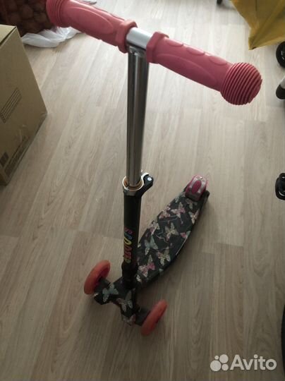 Самокат детский со светящимися колесами