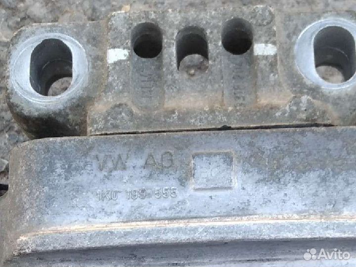 Подушка двигателя (коробки) на vw, skoda