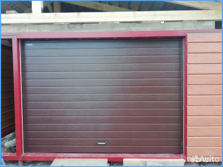 Автоматические секционные гаражные ворота