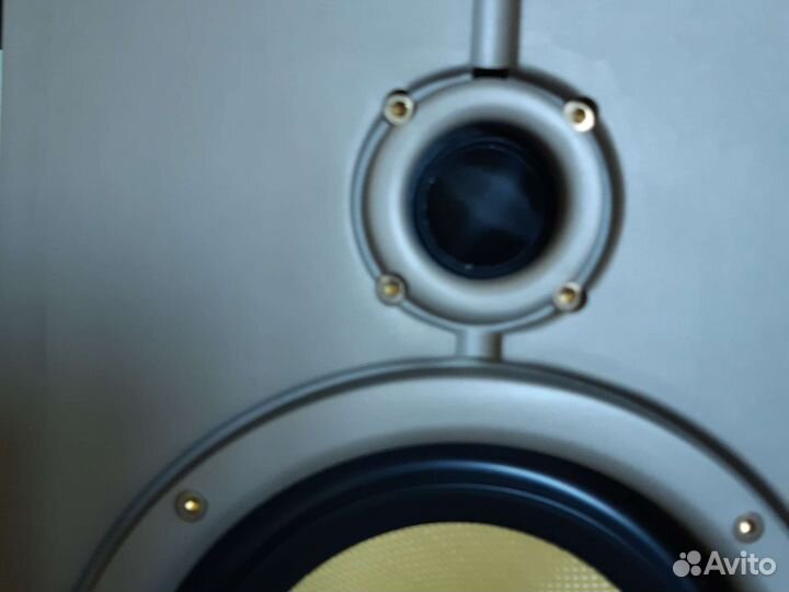 Акустические колонки wharfedale 8.3