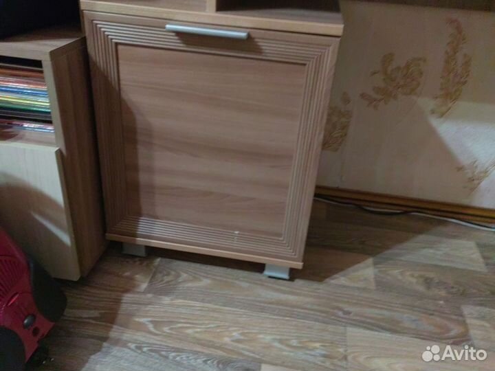 Туалетный столик с зеркалом