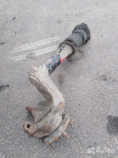 Передняя левая стойка Ford mondeo 2004 год