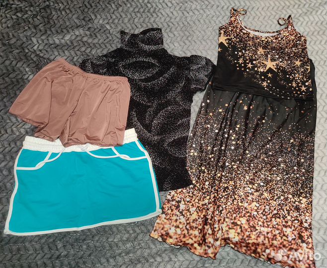 Одежда женская 40-42 размер, два пакета