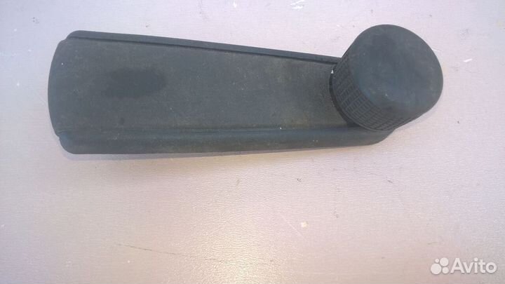 Ручка стеклоподъемника б/у VW Пассат В-3 1988-1992