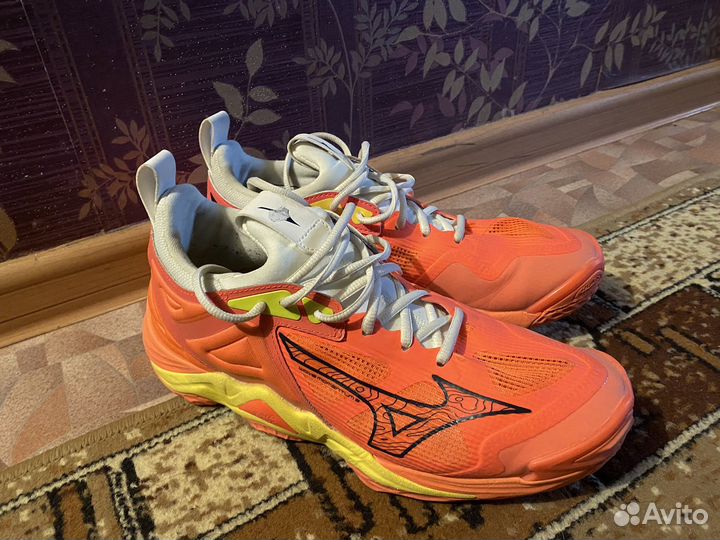 Mizuno wave momentum 3