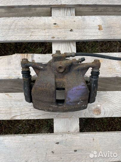 Суппорт передний левый Audi A3 2013 1.8 cjsa