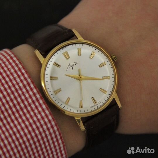 Луч 2209 тонкие наручные механические часы СССР