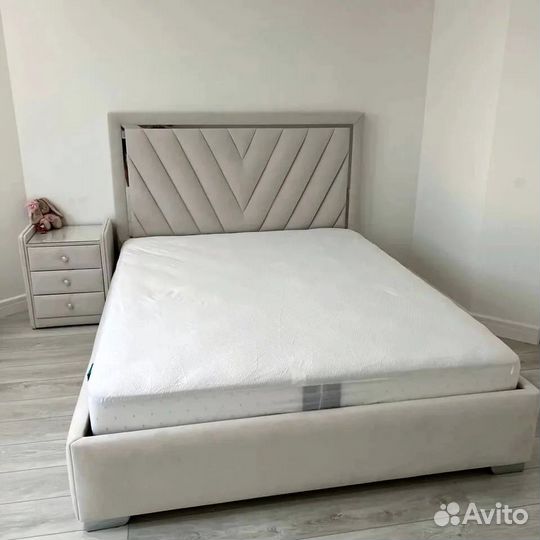 Современная кровать