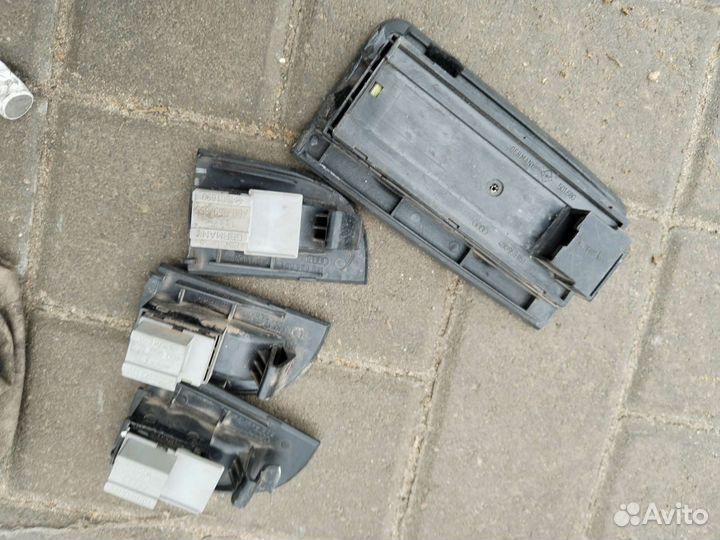 Блок управления стеклоподьемников ауди А6 с5 98г