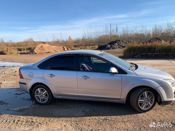 Ford Focus 1.6 МТ, 2007, 324 500 км