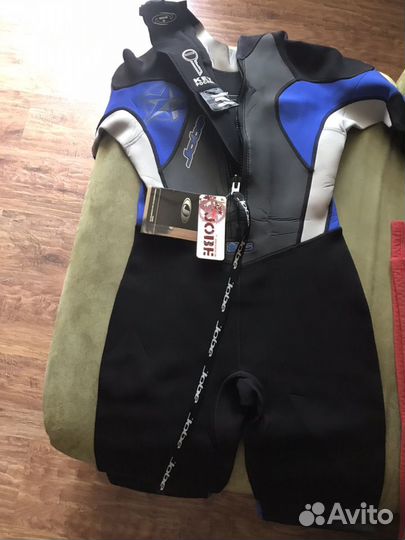 Гидрокостюм