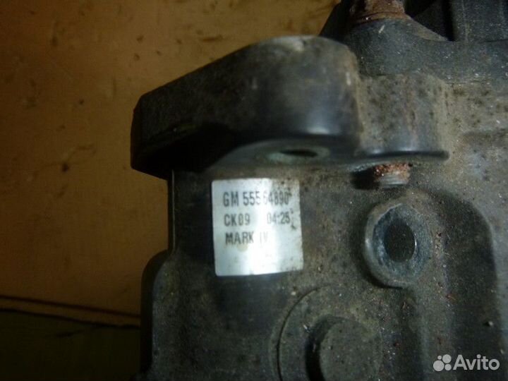 Корпус термостата opel astra J 2010