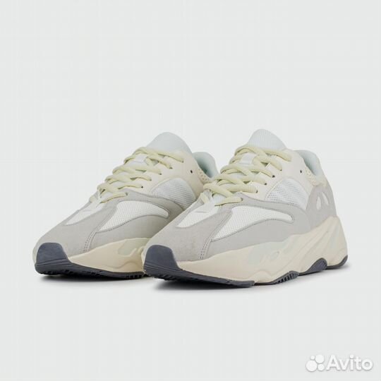 Кроссовки Adidas Yeezy Boost 700 v2 new Analog