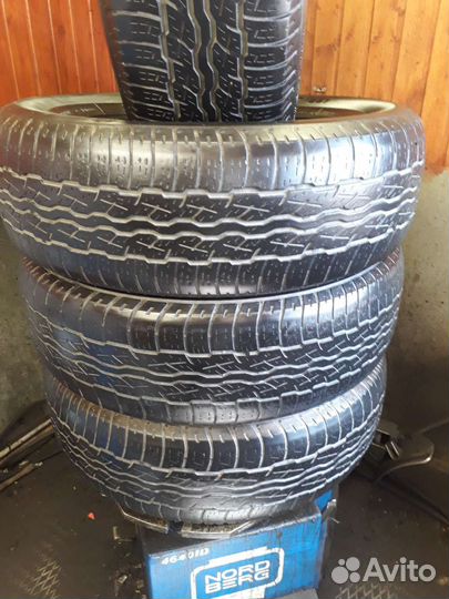 Bridgestone Dueler H/T 687 225/65 R17