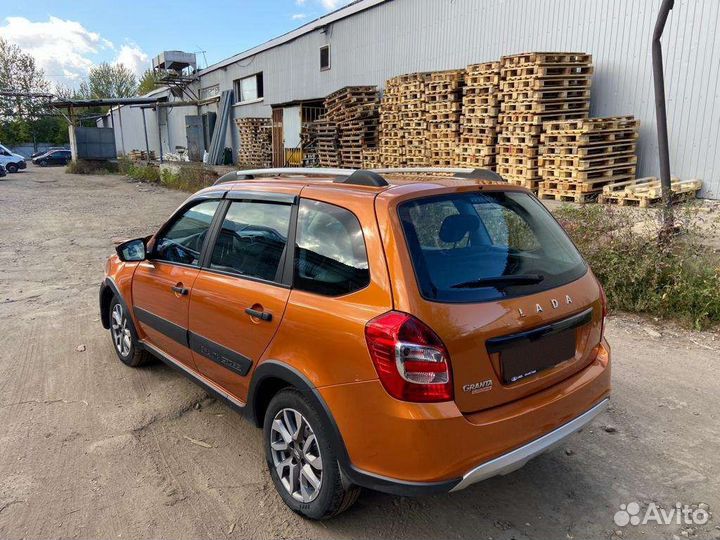 ВАЗ Granta Cross 1.6 AMT, 2021, битый, 6 200 км
