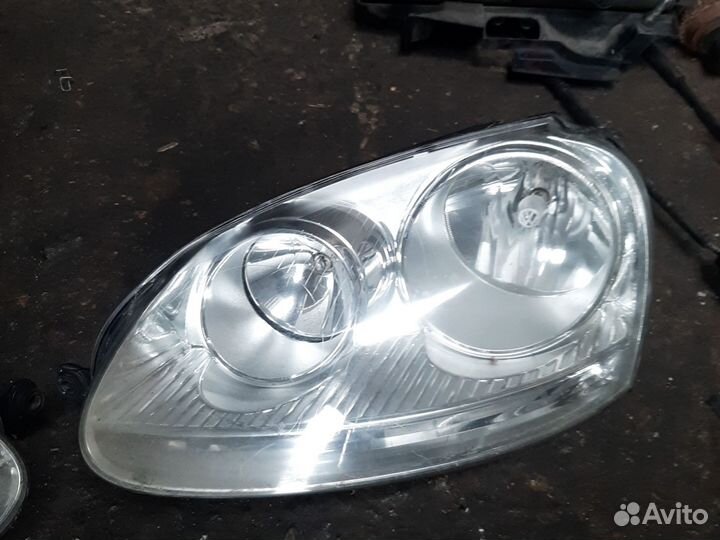 Фара Фольксваген Джетта 5 Гольф 5 оригинал