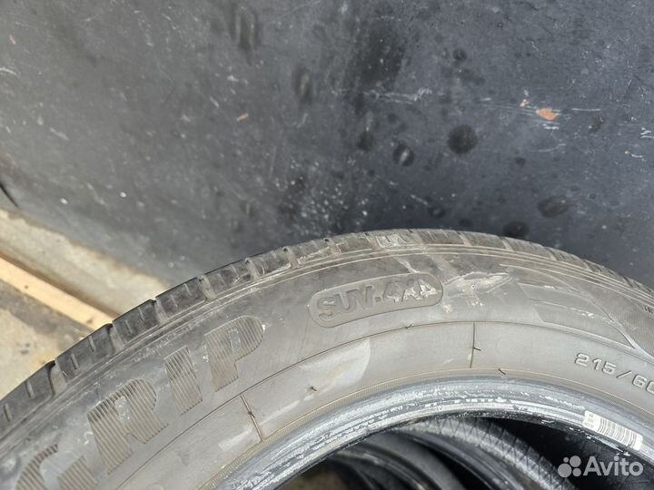 Goodyear EfficientGrip SUV 4x4 215/60 R17 96