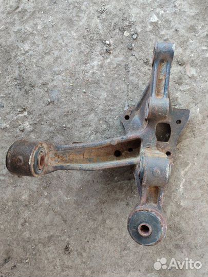 Кулак поворотный задний левый Toyota Camry ACV 40