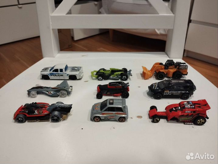 Hot wheels машинки