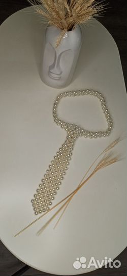 Галстук из бусин