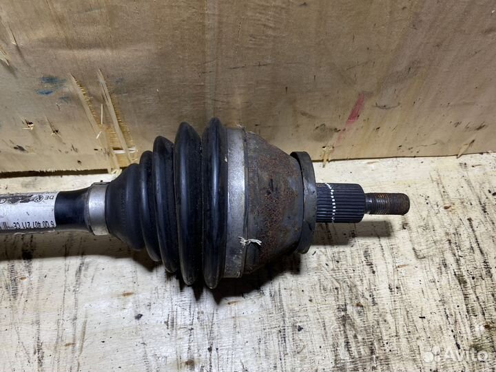 Приводной вал левый Fabia 1 1,9 дизель МКПП P79