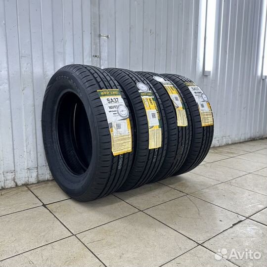 Westlake SA37 245/45 R18