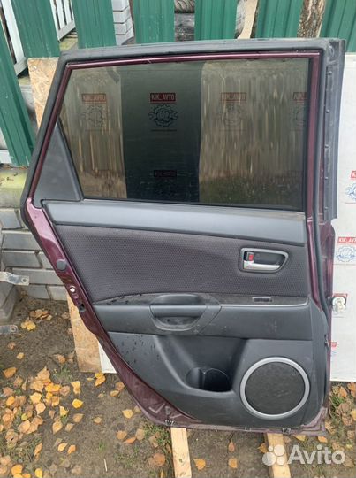 Дверь задняя левая Mazda 3 bk