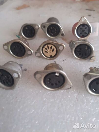 Гнездо для штекера 5DIN