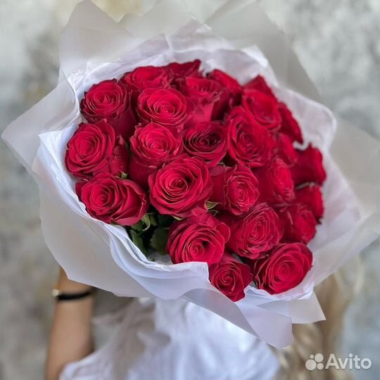 Красные розы Оптом