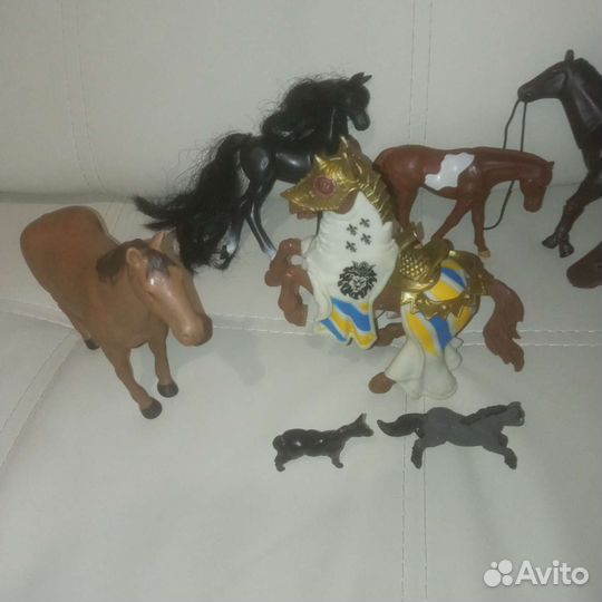 Фигурки Лошадей