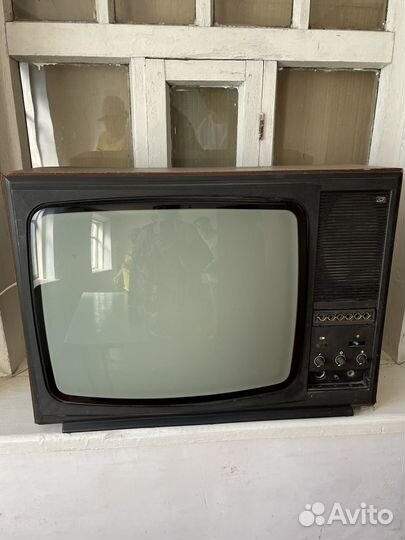 Старый телевизор СССР