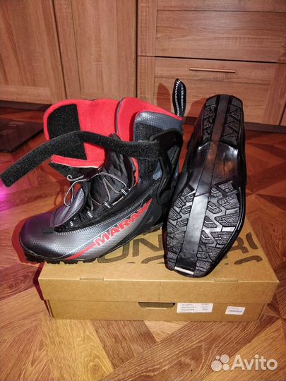 Лыжные ботинки marax