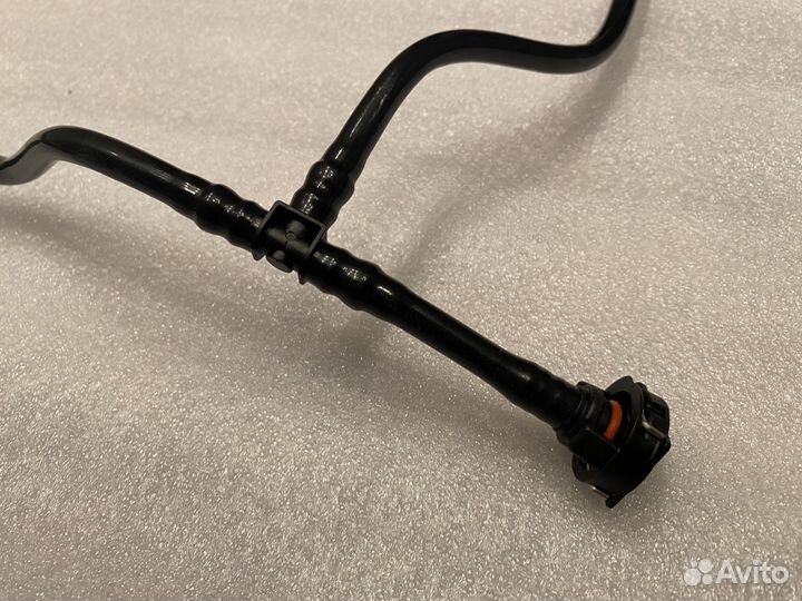 Трубка охлаждения Mercedes-Benz