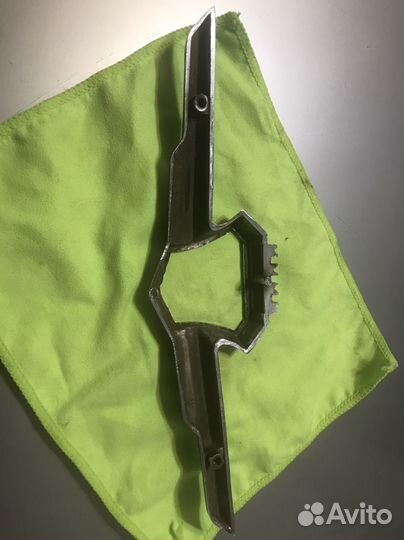 Эмблема га капот газ21