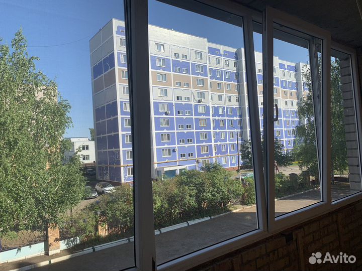 Пастиковые окна с лоджии б/у