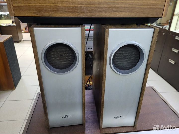 Кассетный магнитофон akai GXC-36 + 2 колонки SW-30