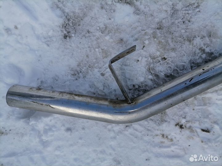 Защита заднего бампера на внедорожник