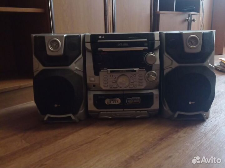 Музыкальный центр