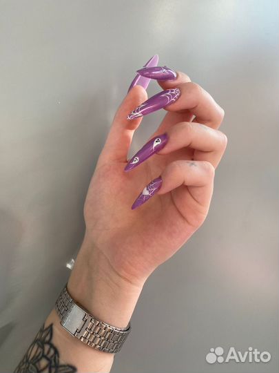 Модель на маникюр и педикюр и наращивание