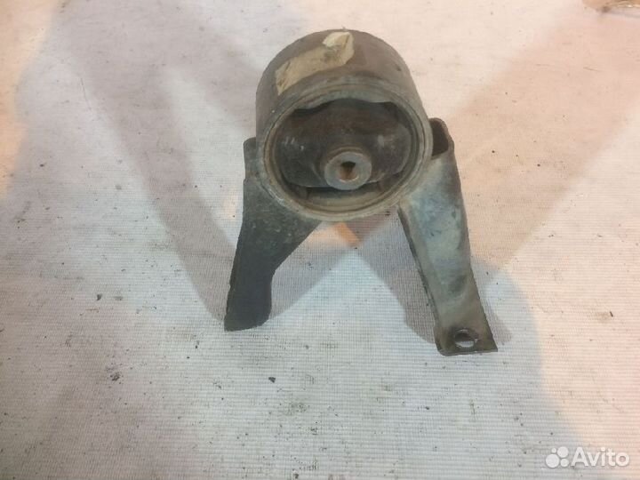 Опора двигателя (подушка двс) задняя MR554791 Mits