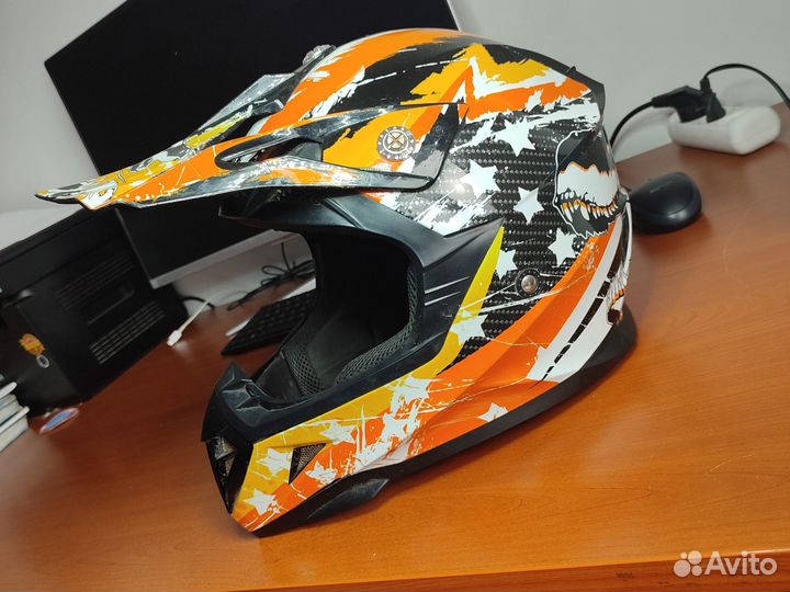 Кроссовый шлем vento