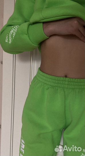 Спортивный костюм женский