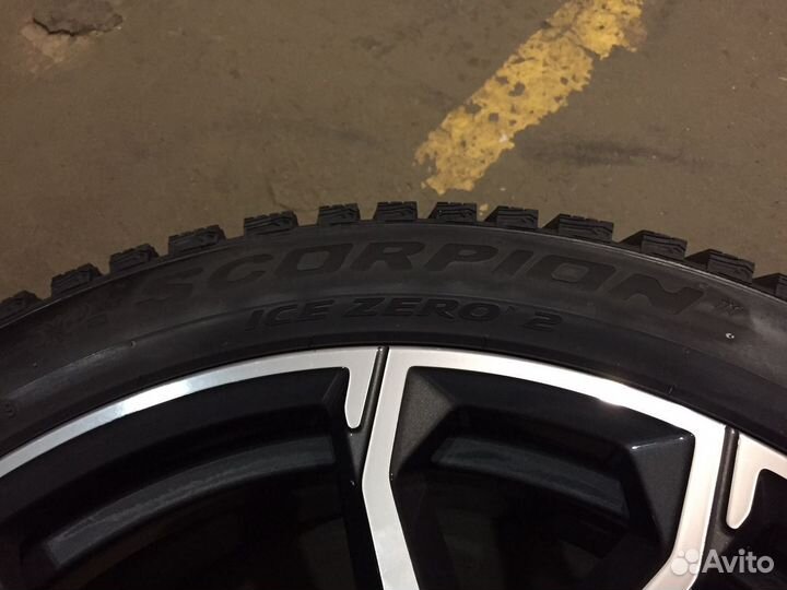 R21 Pirelli Scorpion Ice Zero 2 315/35, PCD 5x112 DIA 66.6