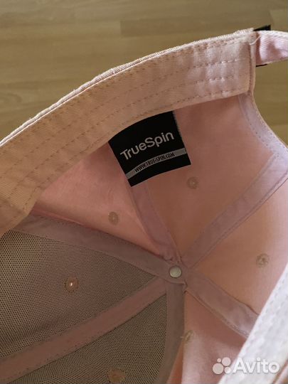 Бело-лиловая кепка truespin