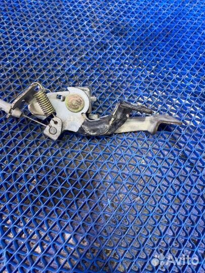 Ручка открывания лючка бензобака Toyota Platz