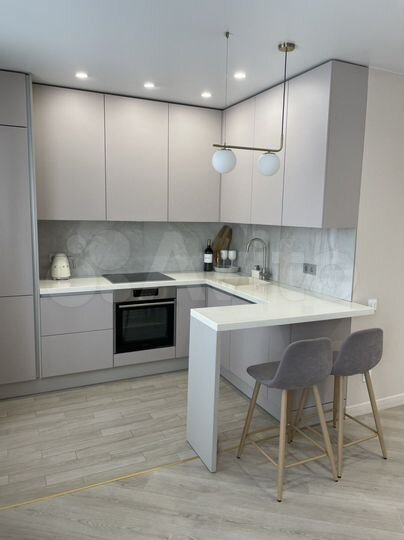 3-к. квартира, 86,3 м², 8/8 эт.