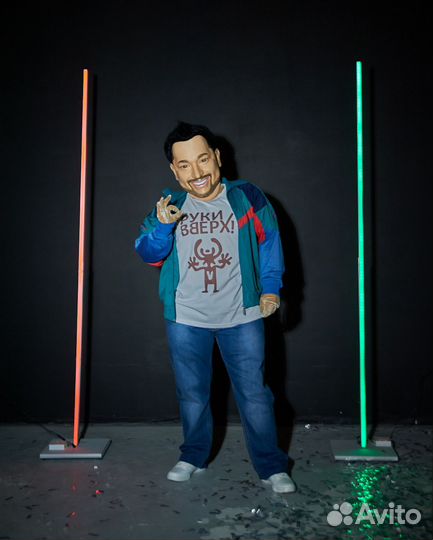 Ростовые куклы, звёзды, шуточный стриптиз