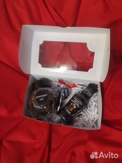 Подарочный бокс