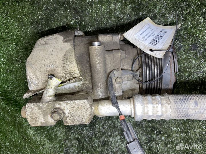 Компрессор кондиционера Lincoln Navigator U28