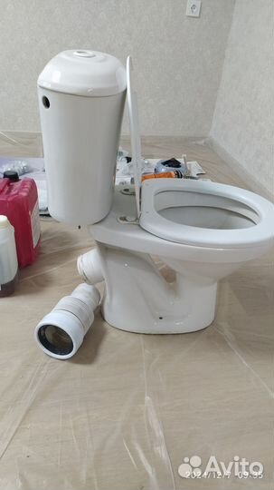 Унитаз с бачком с фановой трубой бу